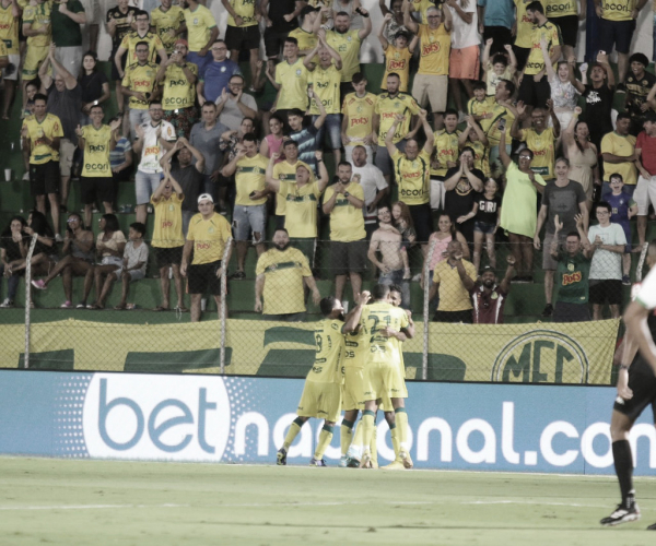 Com gol histórico, Mirassol vence Chapecoense na estreia da Série B