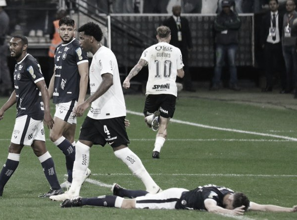 Corinthians elimina Remo nos pênaltis e avança na Copa do
Brasil