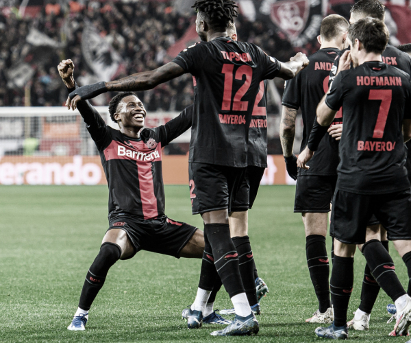 Bayer Leverkusen goleia Molde e fecha a fase de grupos com chave de ouro