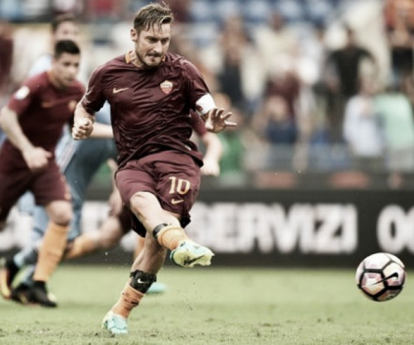 Dopo il nubifragio c'è Totti! La Roma rimonta e vince, Samp superata al 93' (3-2)