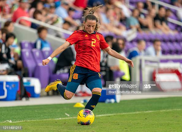 Spanish defender Ona Batlle signs for Manchester United