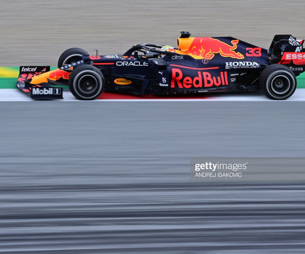 2021 Styrian Grand Prix FP2 - Verstappen quickest as Bottas spins in pit-lane