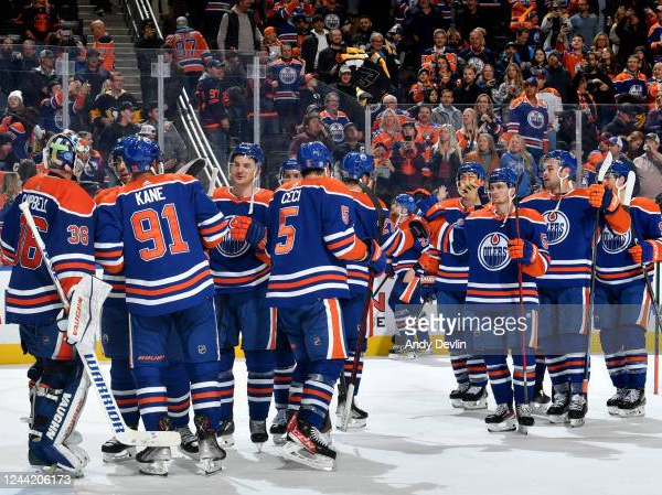 Oilers score five straight goals to top Penguins