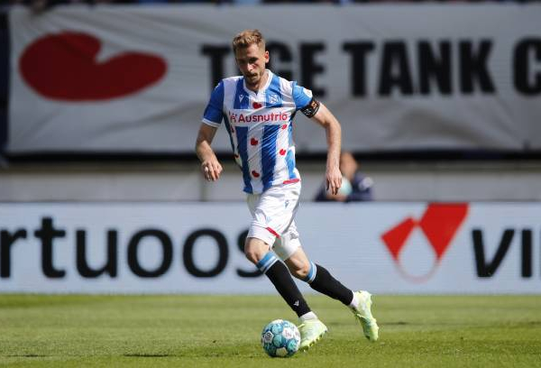 First leg against FC Twente 'pretty equal' says Heerenveen captain Bochniewicz