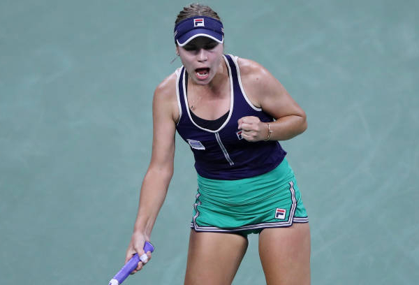 US Open: Sofia Kenin downs Ons Jabeur to reach fourth round