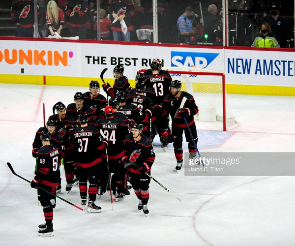 2021 Stanley Cup playoffs: Staal leads Hurricanes past Predators in Game 1