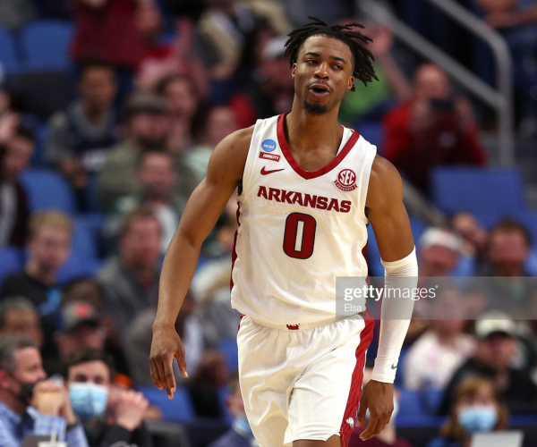 2022 NCAA Tournament: Arkansas survives scare from Vermont to advance