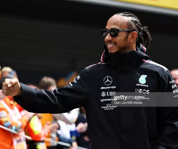 Lewis Hamilton reportedly signs Mercedes contract extension 