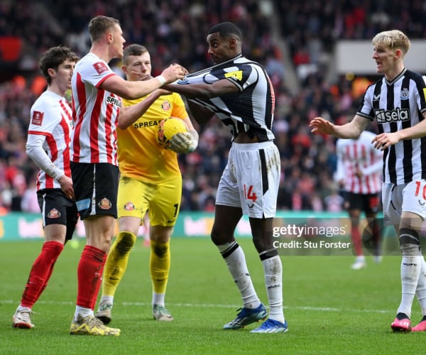 Sunderland 0-3 Newcastle: Magpie magic sinks Sunderland in Wear-Tyne Derby