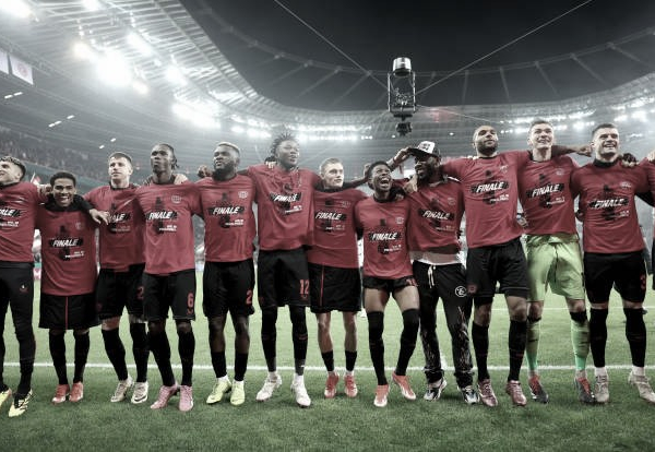 El Bayer Leverkusen avanza a la final con autoridad 