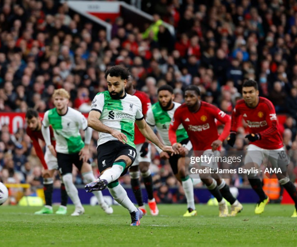 Man Utd 2-2 Liverpool: Salah penalty salvages draw but Liverpool relent top spot