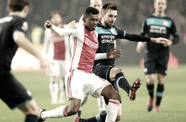 Eredivisie: pari tra PSV ed Ajax, ne approfitta ed allunga il Feyenoord