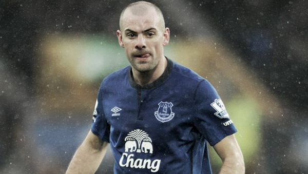 Everton planning Gibson contract talks