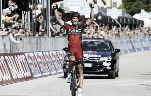 Giro, Gilbert bissa il successo di Vicenza, Contador guadagna ancora sugli avversari