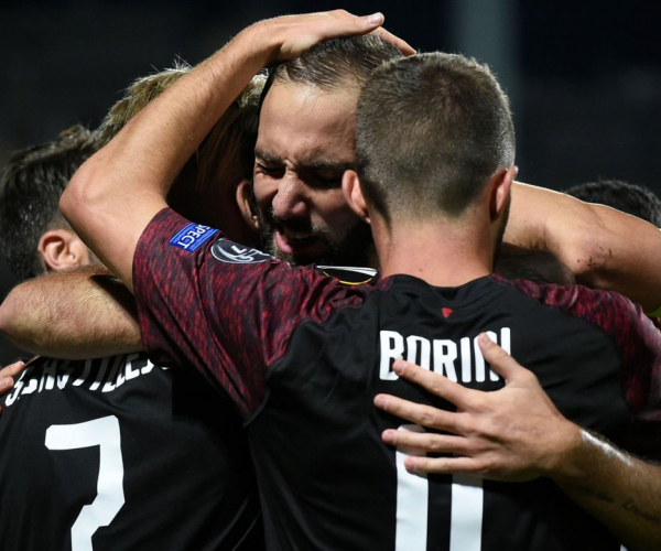 Europa League - Milan in chiaroscuro, Higuain abbatte il Dudelange (0-1)