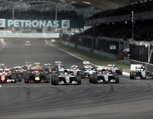 Diretta Formula 1 - Gran Premio di Malesia live: vince Verstappen, poi Hamilton, Ricciardo e Vettel