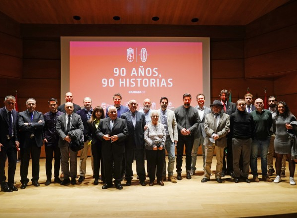 El Granada CF presenta el libro '90 años, 90 historias'