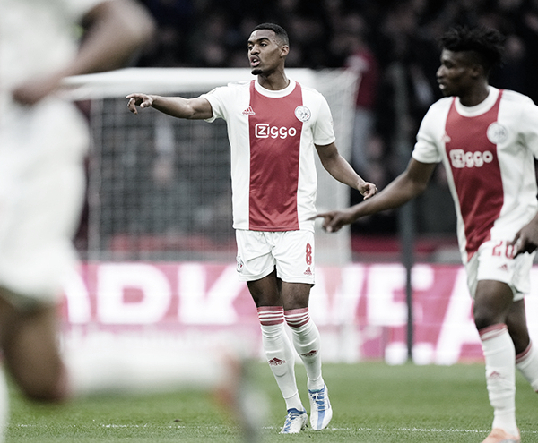Highlights and goals: AZ Alkmaar 2-2 Ajax in Eredivisie 2021-22