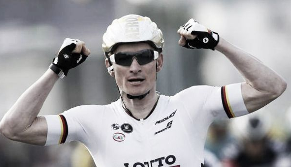 Giro d'Italia, sesta tappa: volata regale di Greipel, a terra Contador