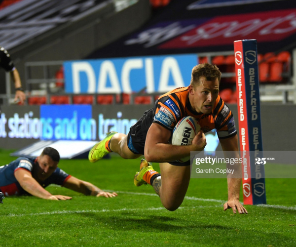 Castleford Tigers 38 - 24 Hull Kingston Rovers: Eden Hat-trick Inspires Cas Win