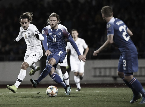 Em jogo duro, França vence Islândia nas Eliminatórias para a Euro