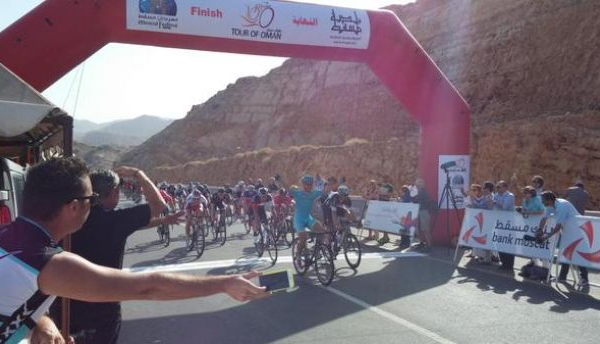 Tour of Oman, 1° tappa: finalmente Guardini