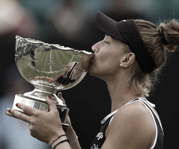 WTA premia Bia Haddad como tenista que mais evoluiu em 2022