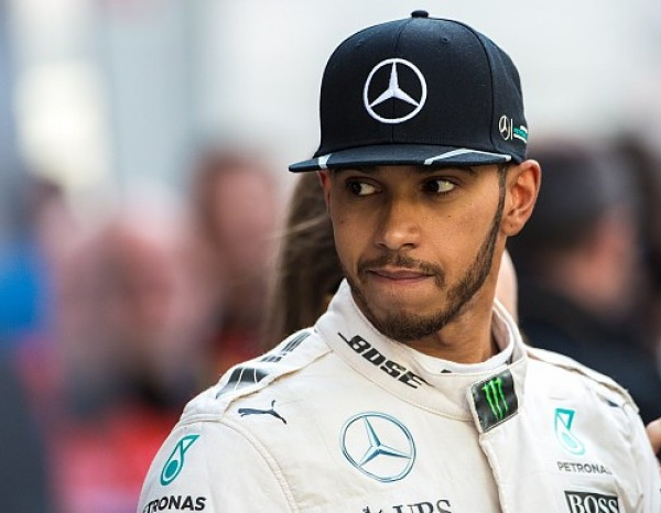 F1, Hamilton sulle nuove qualifiche: "Giudizio solo a Melbourne"