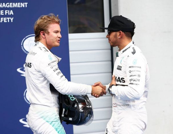 Hamilton e Rosberg verso Spa: "Tanta voglia di tornare in pista"