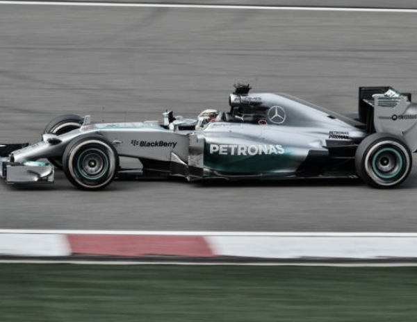 Formula 1 - Sfreccia Hamilton nelle prime prove libere in Austria