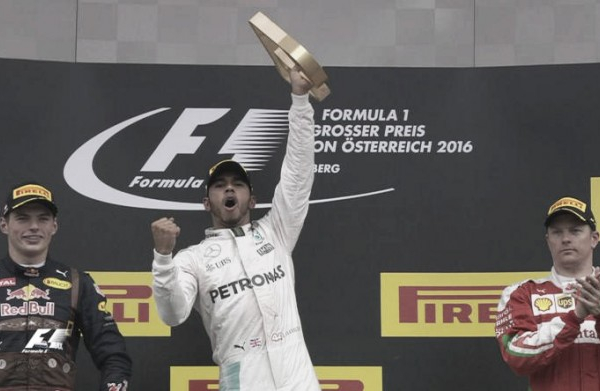 GP Austria: Hamilton-Rosberg contatto all'ultimo giro, ma il trionfo è per l'inglese