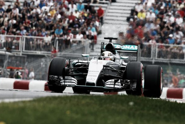 Lewis Hamilton larga na pole no Canadá