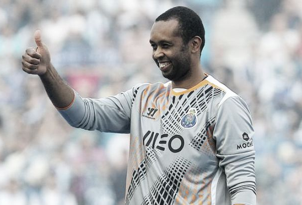 Helton renova com o FC Porto