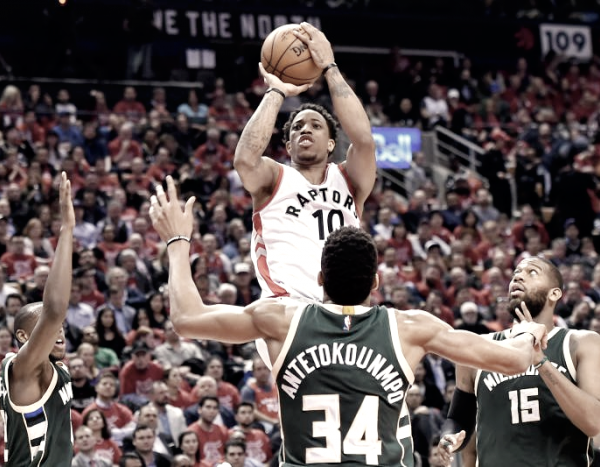NBA Playoffs – Primo graffio dei Raptors ai Bucks. DeRozan guida Toronto al successo in Gara 2