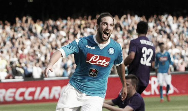 Napoli - Fiorentina finisce 2 a 1. Ora la Viola dista tre punti