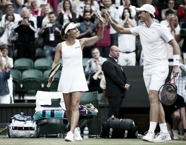 Jamie Murray y Martina Hingis vencen en el dobles mixto