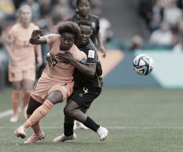 Holanda avança para as quartas da Copa do Mundo em jogo difícil contra as Sul-africanas