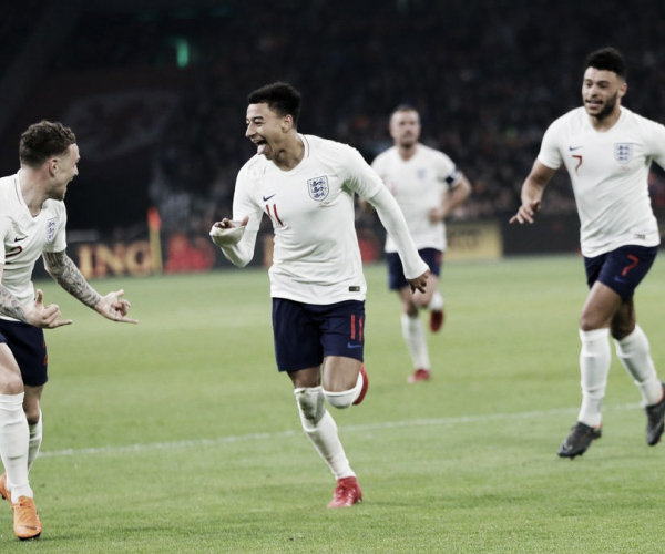 Na estreia de Ronald Koeman no comando da Holanda, Inglaterra vence com gol de Lingard