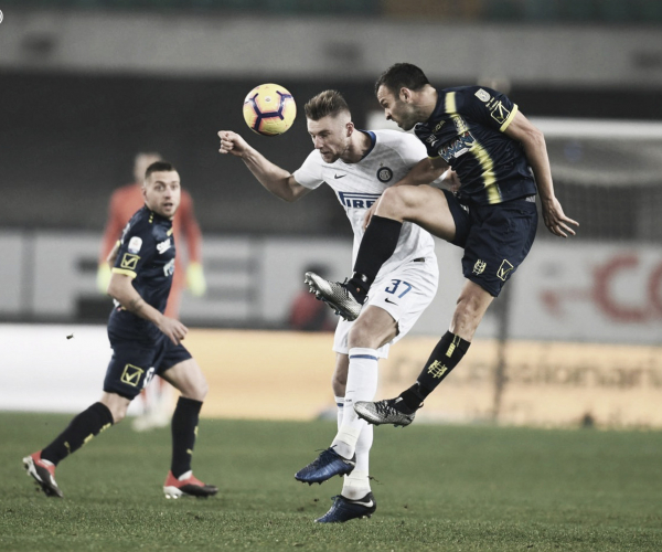 Internazionale sai na frente, desperdiça chances e cede empate ao Chievo nos acréscimos