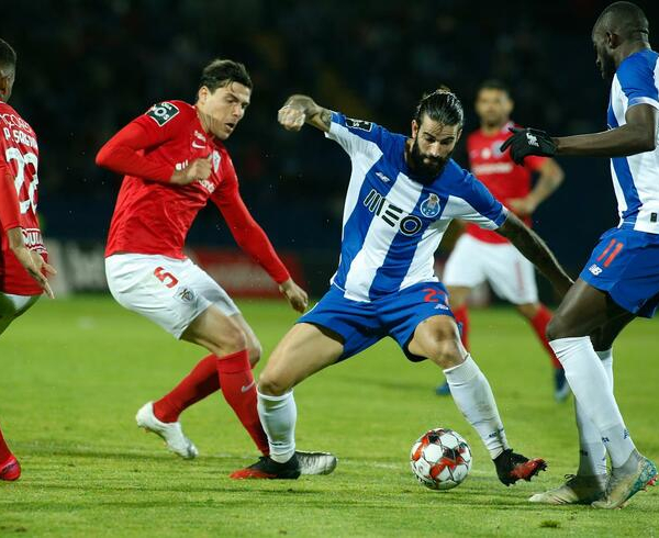 FC Porto garante três pontos nos Açores diante ao Santa Clara.