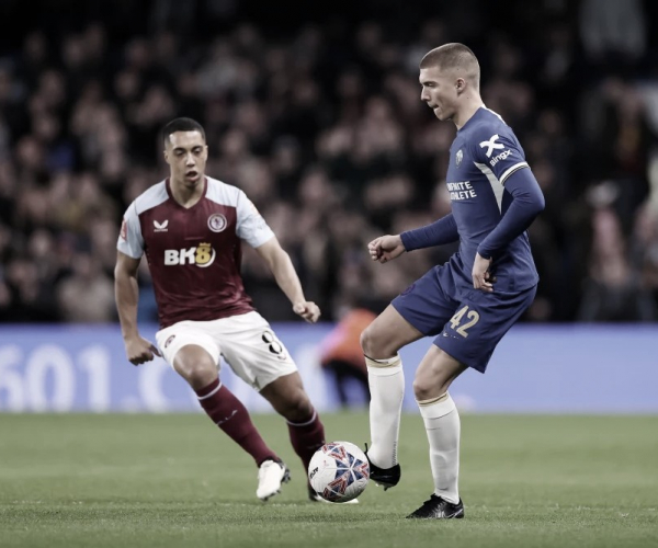 Chelsea e Aston Villa empatam e jogarão partida extra na FA Cup