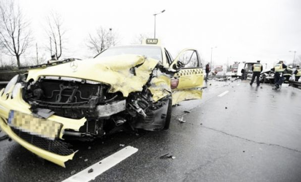 Incidente stradale a Budapest: coinvolti tre giocatori greci di Hellas e Chievo Verona