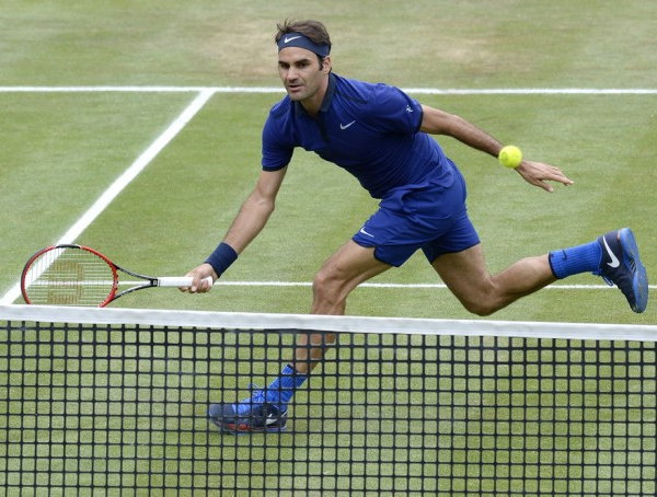 ATP Halle: Roger Federer batte Struff in due set e vola al secondo turno