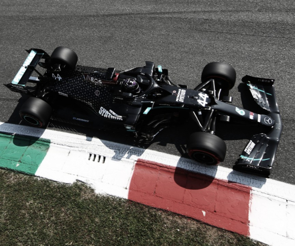 Mercedes lidera dobradinha, e Lewis Hamilton crava pole para GP da Itália