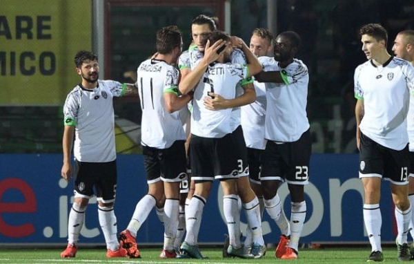 Cesena - Spezia 5-1: manita dei romagnoli al "Manuzzi"