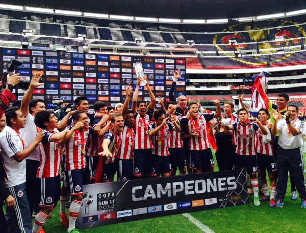 Chivas es bicampeón de la Copa Independencia
