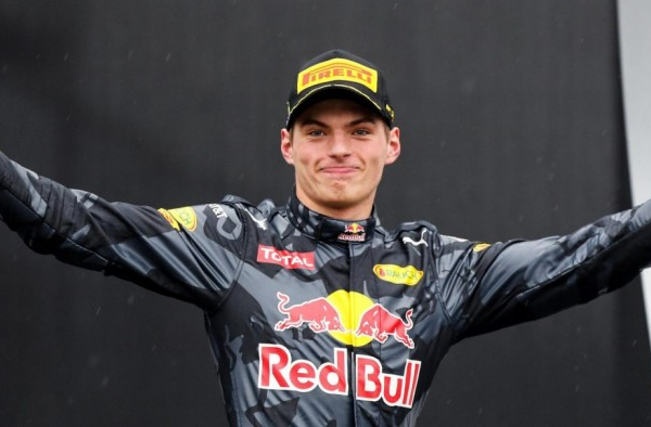 F1, Red Bull - Verstappen: "Tutto chiarito con Ricciardo. Ora si punta a portare a casa punti"