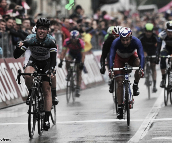 Cavendish toujours, Wiggins perd le Giro