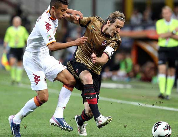 La Roma freine l’AC Milan et relance la course à l’Europe