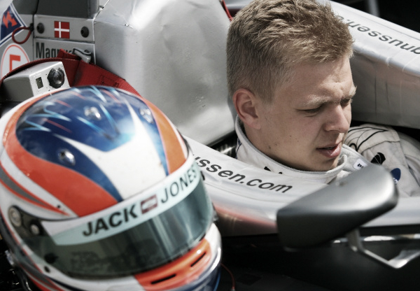 Young Driver Tests - J1 : Magnussen en tête